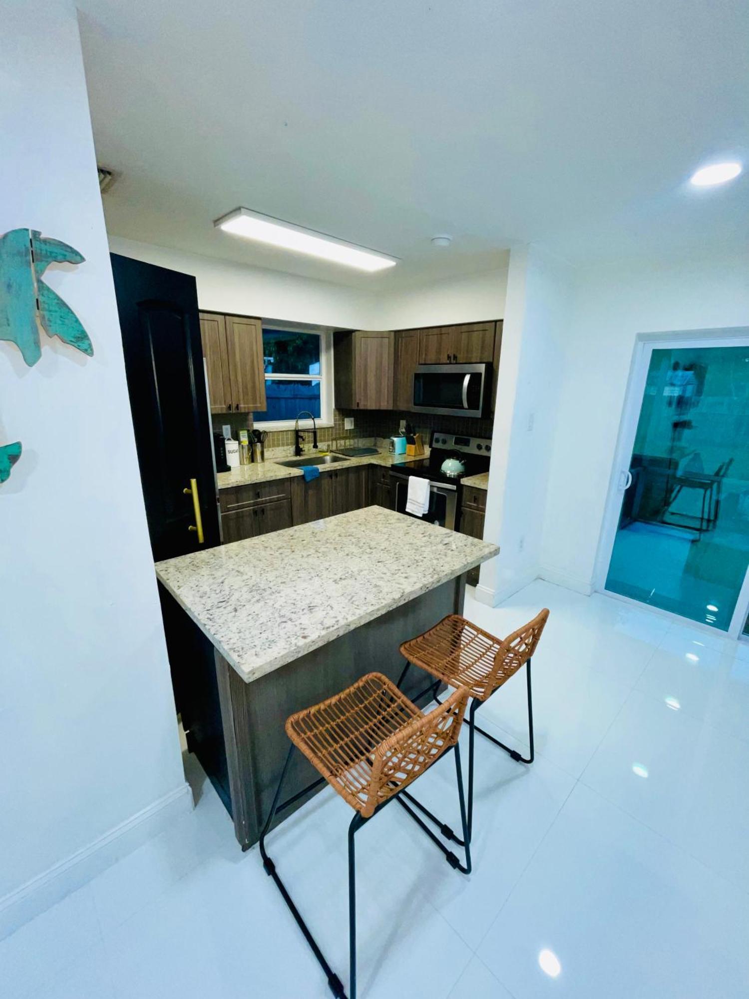 Cozy Comfy House Villa Pembroke Pines Exteriör bild