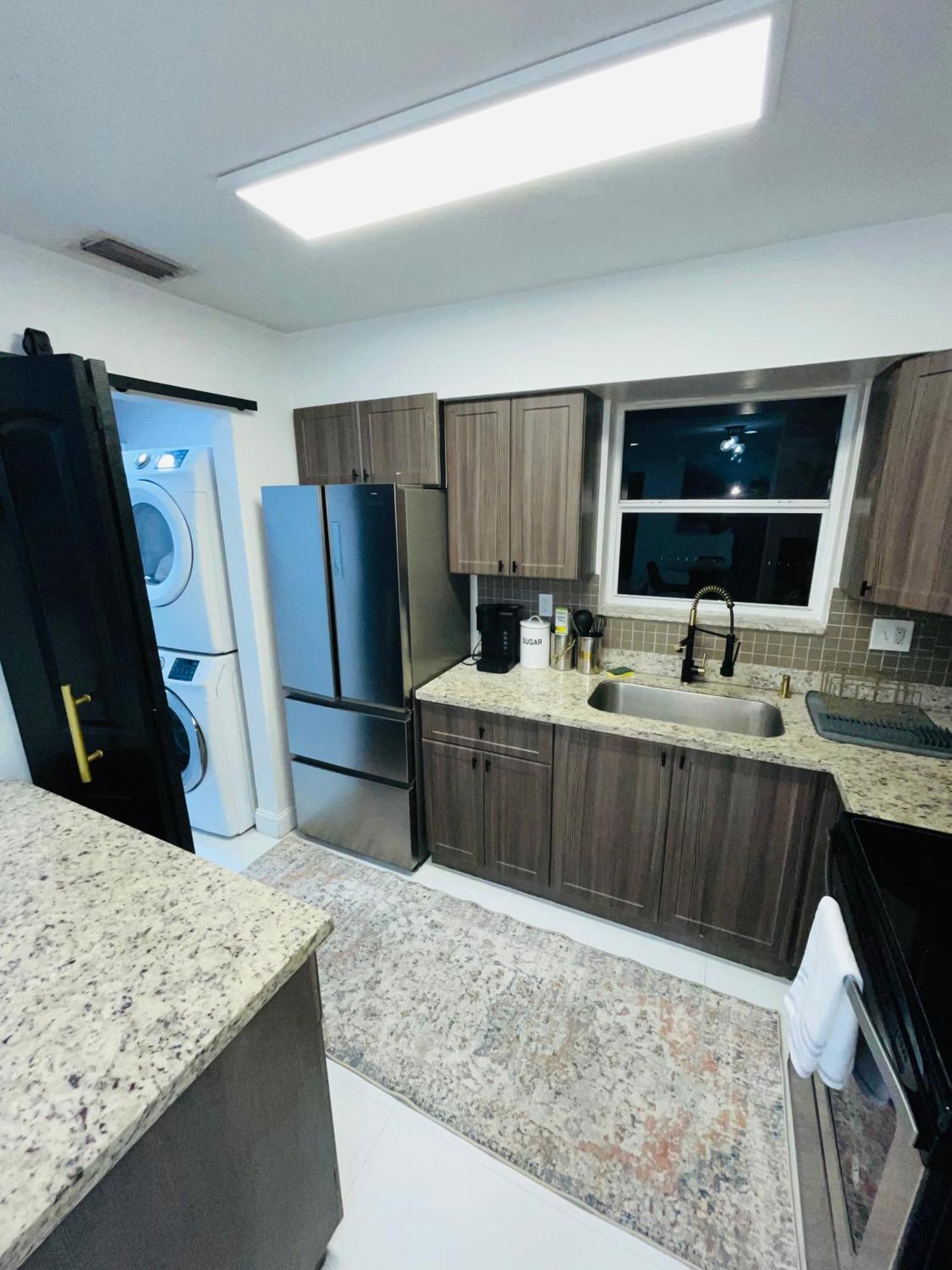 Cozy Comfy House Villa Pembroke Pines Exteriör bild